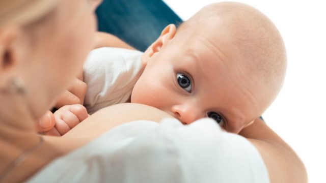 madre amamantando leche materna contiene cannabis
